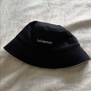 Lululemon Black Bucket Hat